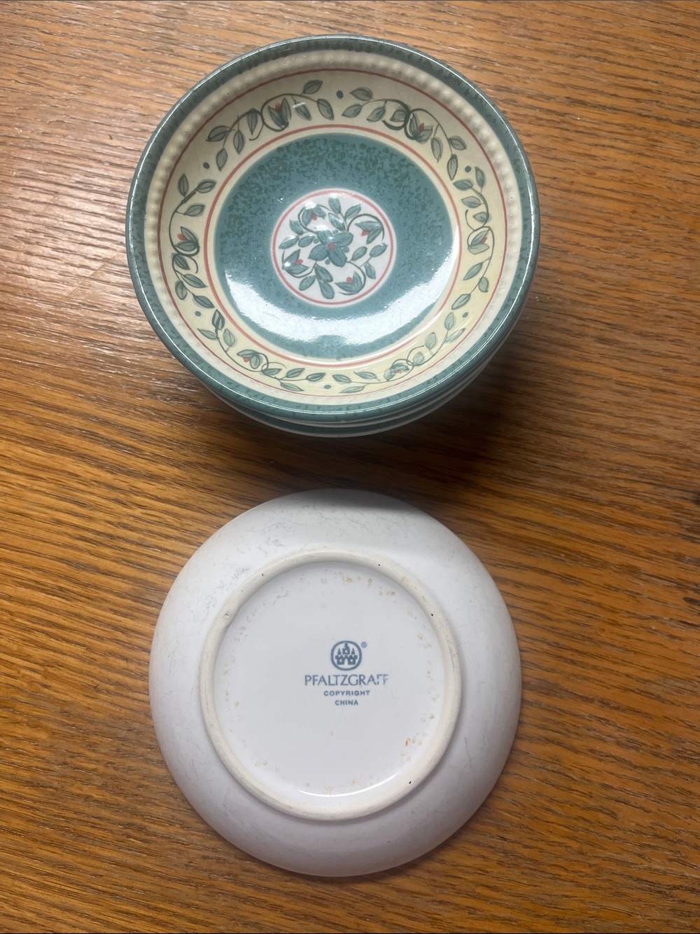 Pfaltzgraff Heritage pattern set of 4 Stoneware Bowls